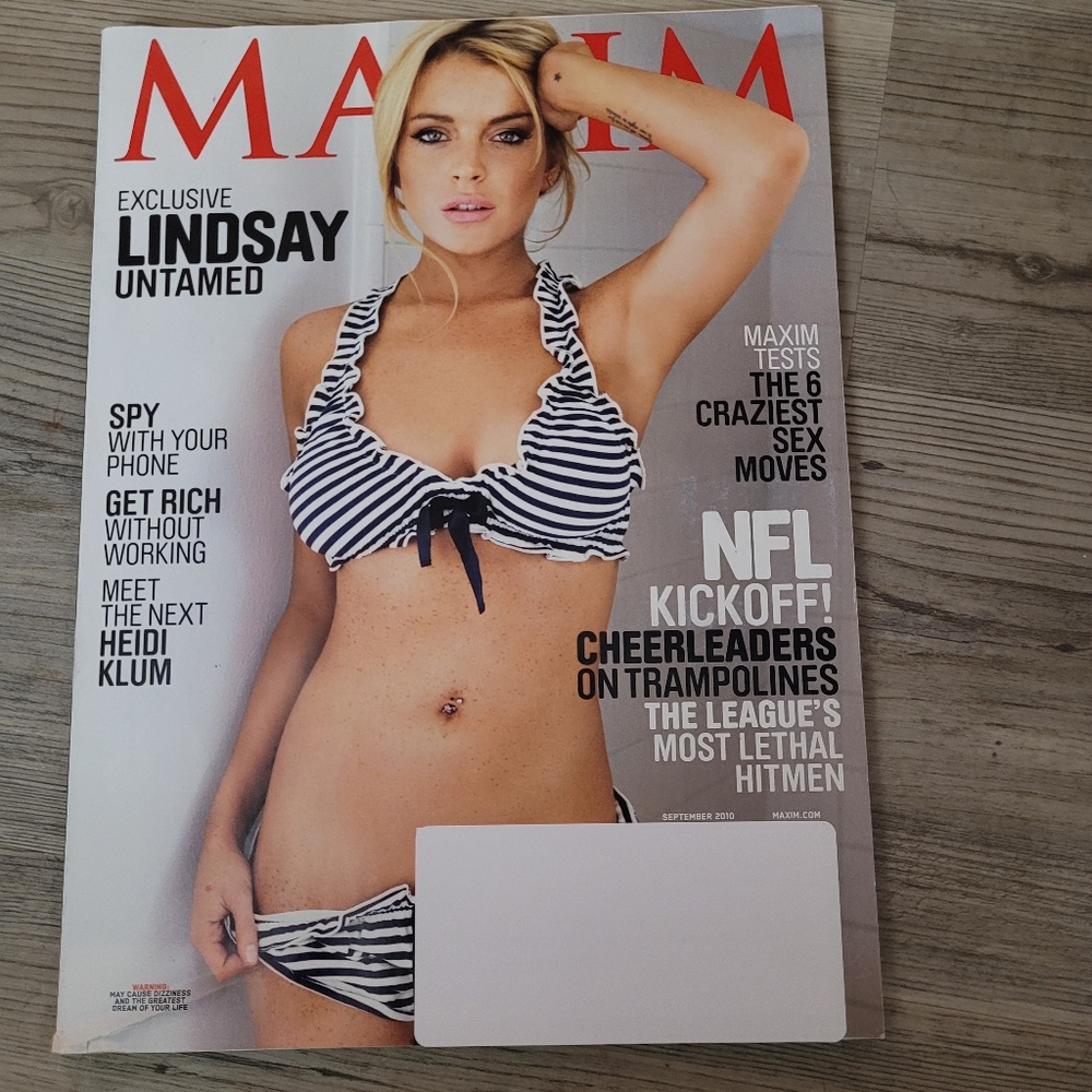 Maxim Magazine - September 2010 - Lindsay Lohan in Excellent Condition slight cr